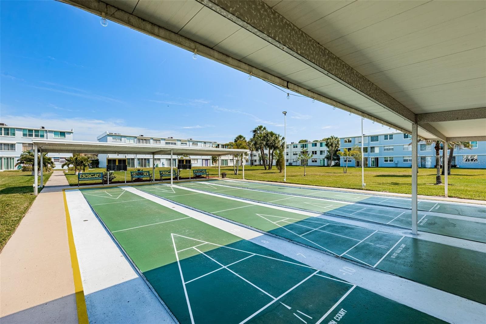 Condominium at 4715 BAY ST NE #127, ST PETERSBURG, photo 35 of 40