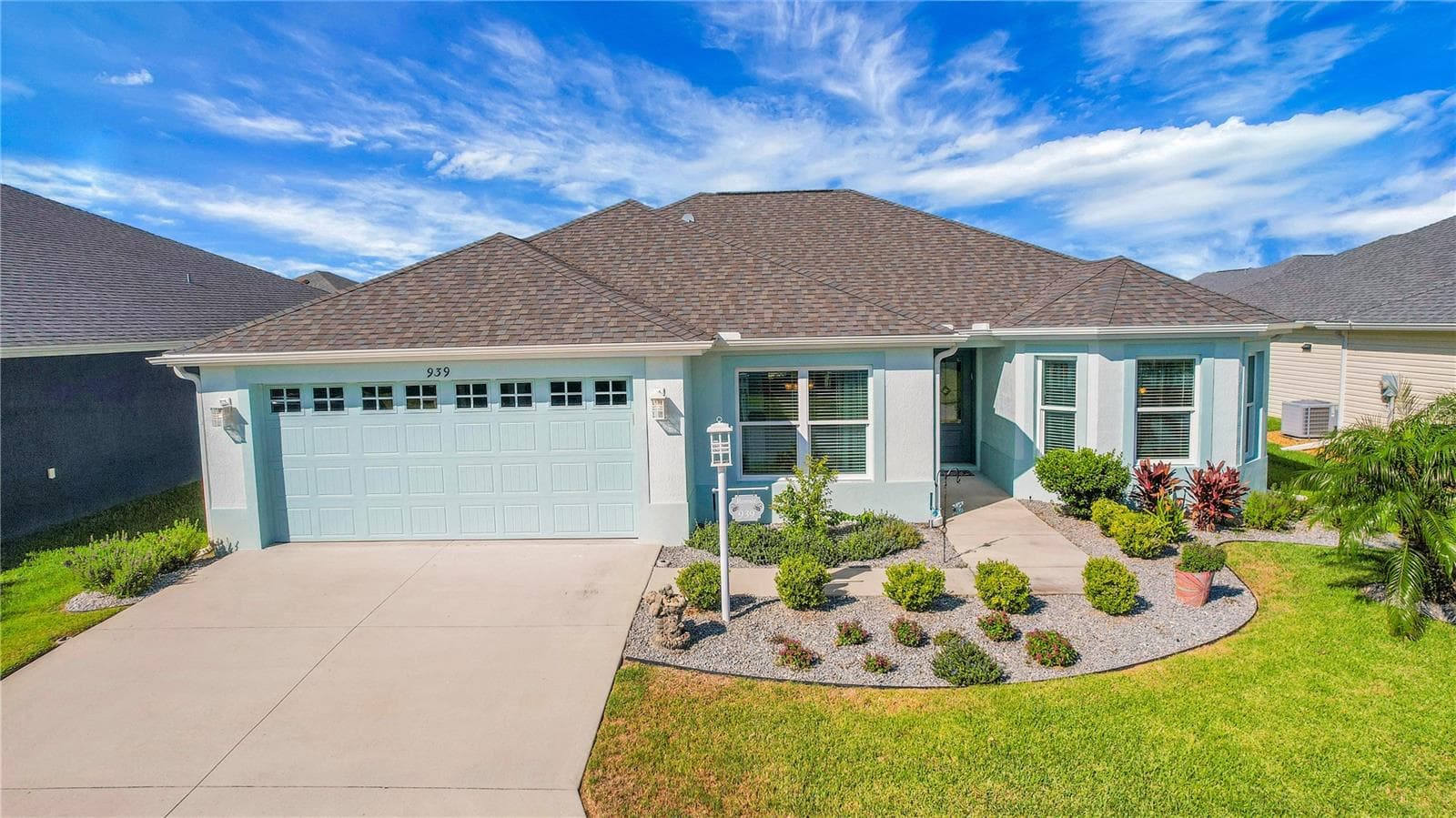 939 EBLING LOOP