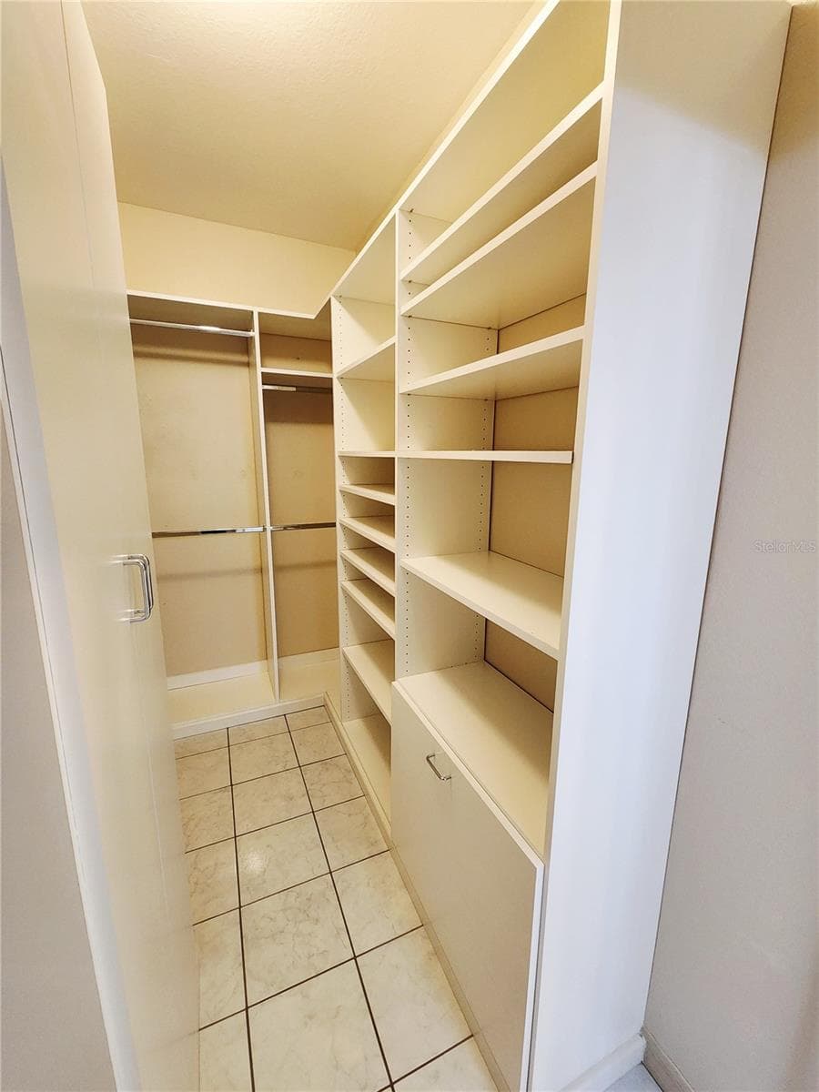 Condominium at 2733 VIA CIPRIANI #820B, CLEARWATER, photo 20 of 47