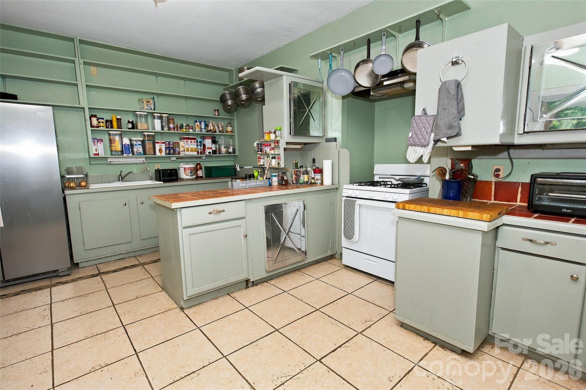 Single Family Residence at 118 Marys Way, Marshall, photo 21 of 48