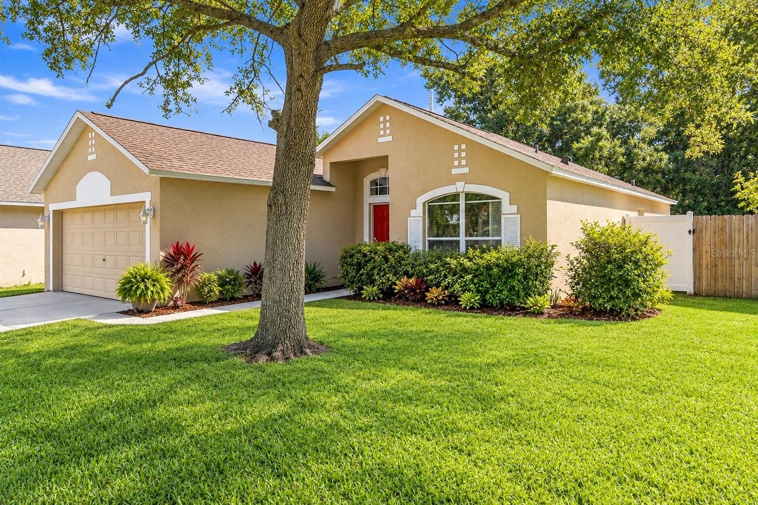 Single Family Residence at 13004 WATERBOURNE DR, GIBSONTON, photo 4 of 53