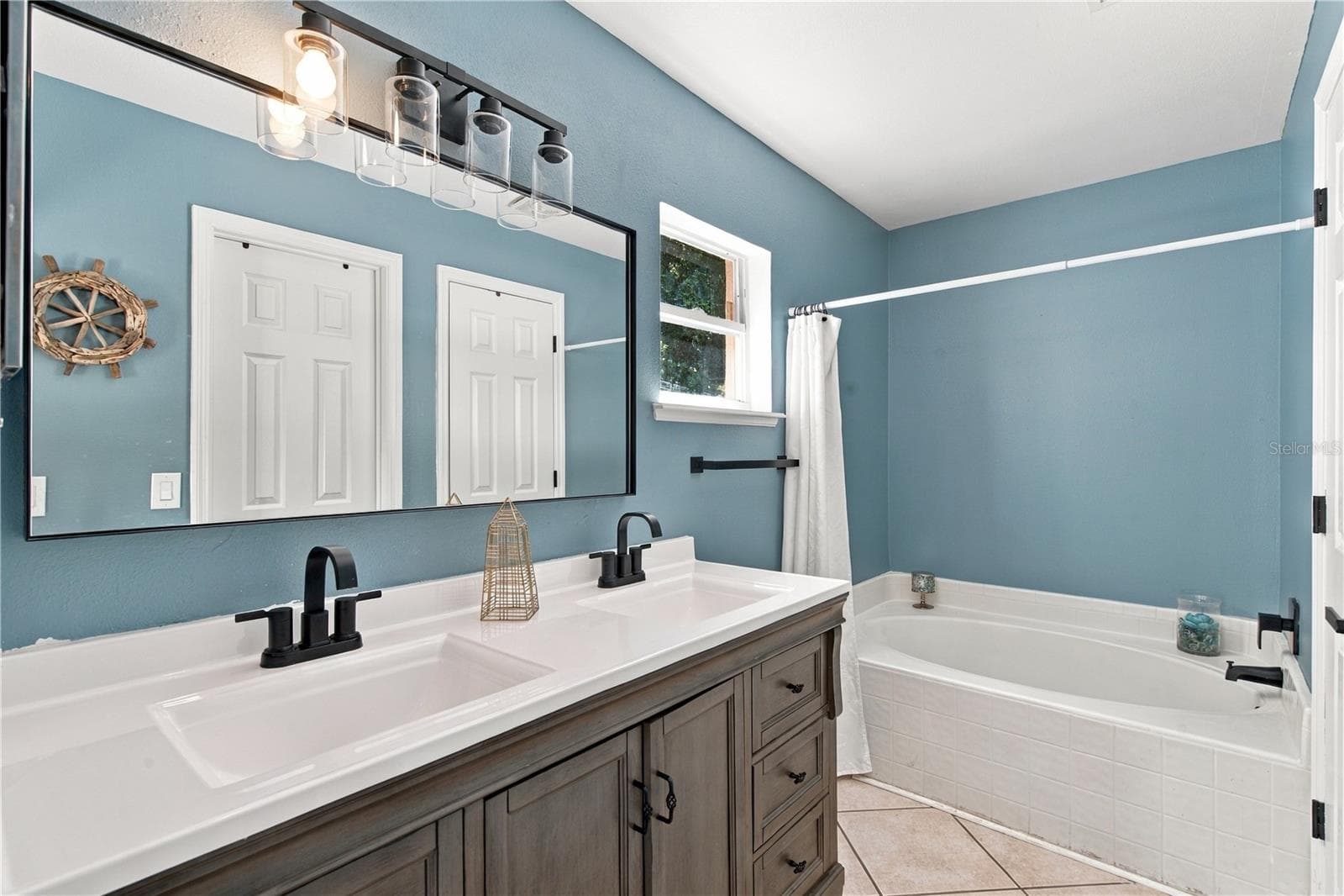 Single Family Residence at 13004 WATERBOURNE DR, GIBSONTON, photo 31 of 53