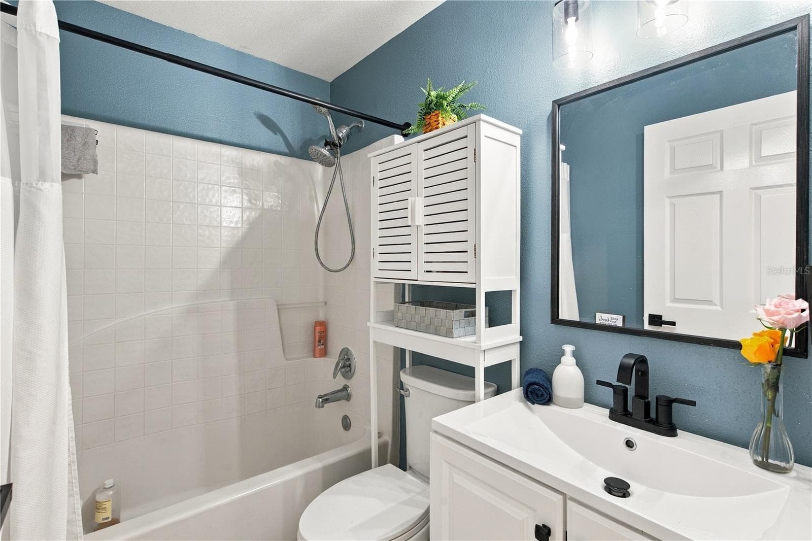 Single Family Residence at 13004 WATERBOURNE DR, GIBSONTON, photo 38 of 53