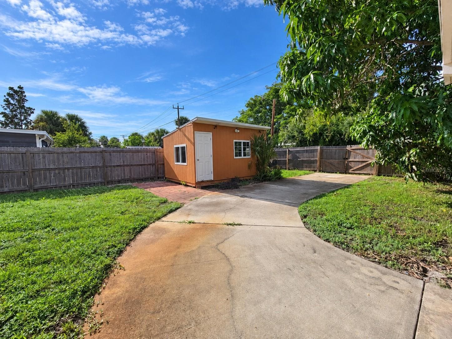Backyard w/Shed and Dbl Gate to alley access - 6711 DARTMOUTH AVE N, ST PETERSBURG