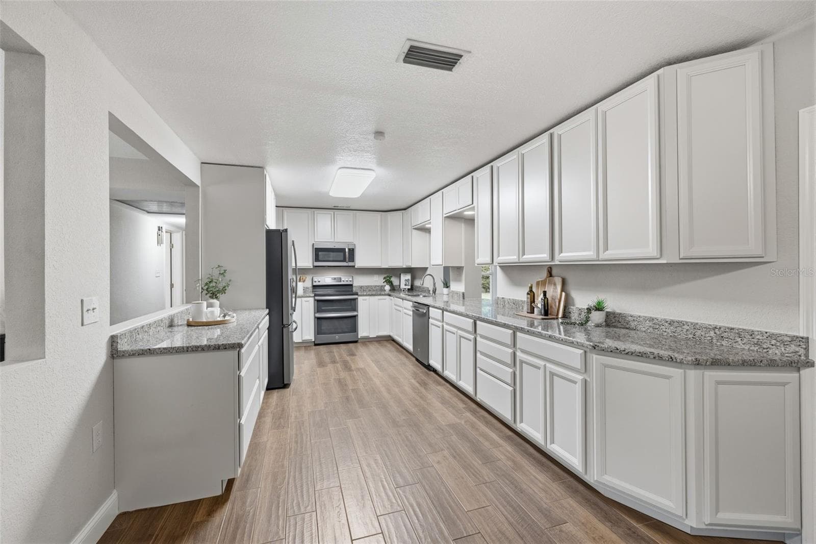 Single Family Residence at 11714 N ROME AVE, TAMPA, photo 20 of 57