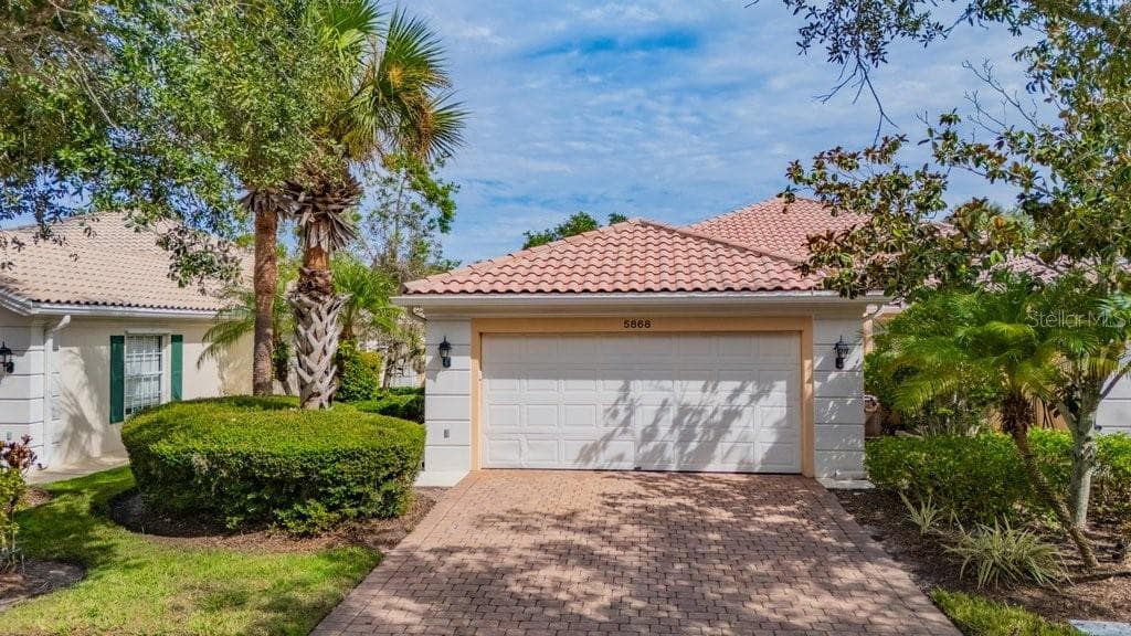 5868 HELICON PL