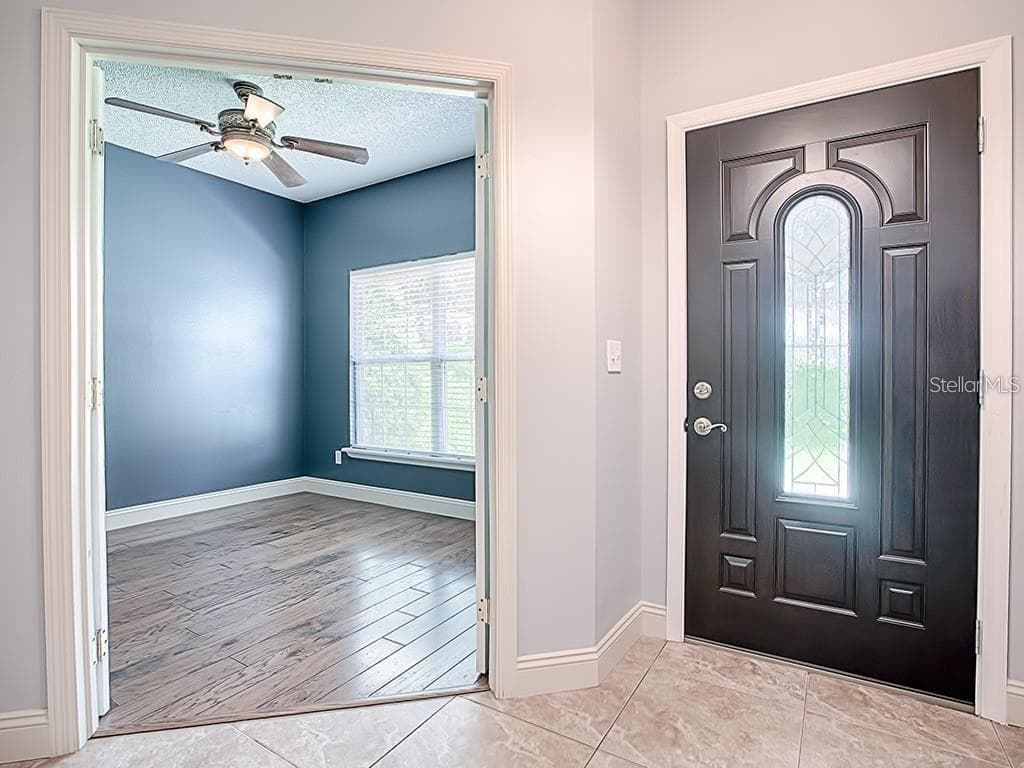 Entryway/Foyer - 1306 RAIN FOREST LN, MINNEOLA