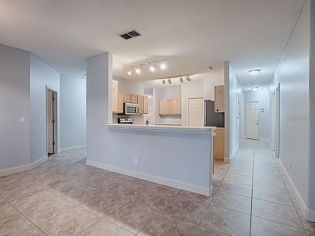 Single Family Residence at 1306 RAIN FOREST LN, MINNEOLA, photo 18 of 38