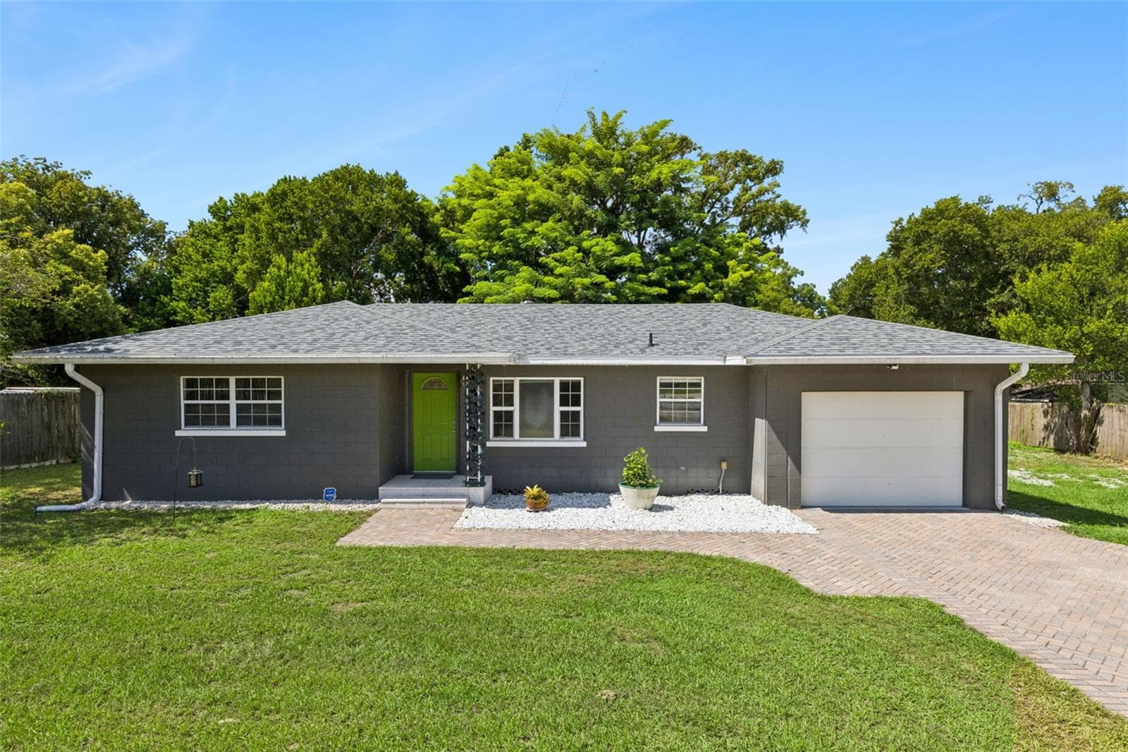 4722 N ORANGE BLOSSOM TRL