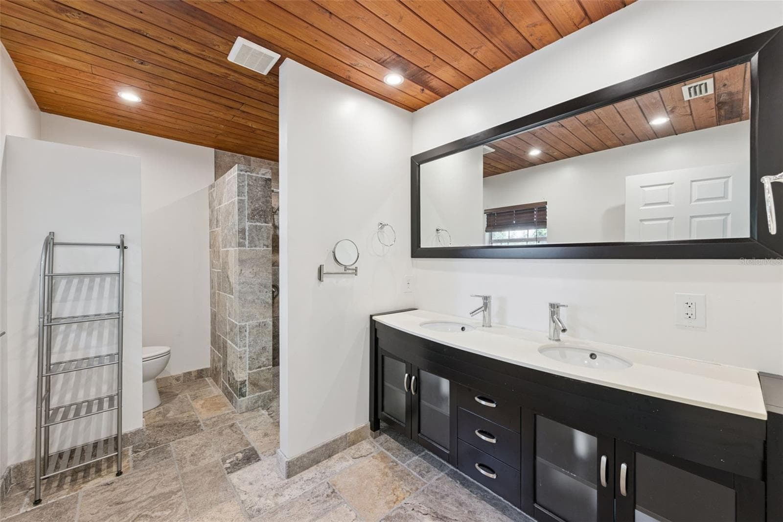 Single Family Residence at 4722 N ORANGE BLOSSOM TRL, MOUNT DORA, photo 13 of 25