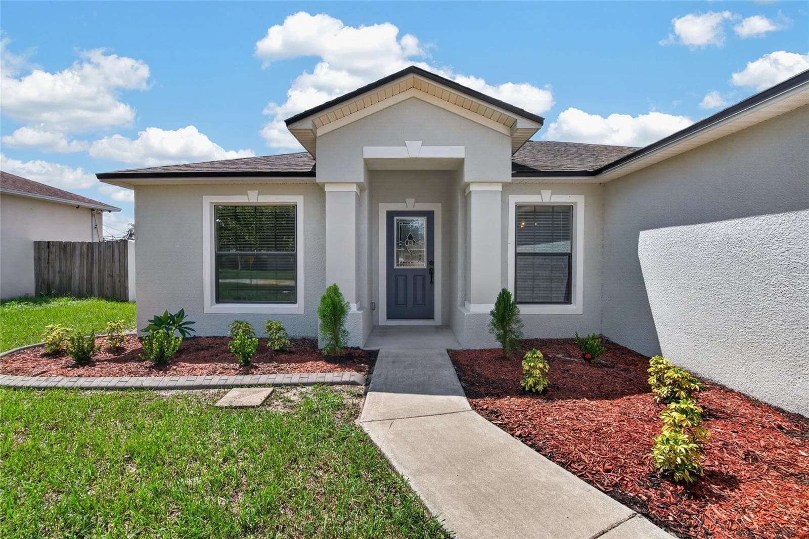 Single Family Residence at 212 MAJESTIC GARDENS LN, WINTER HAVEN, photo 5 of 48
