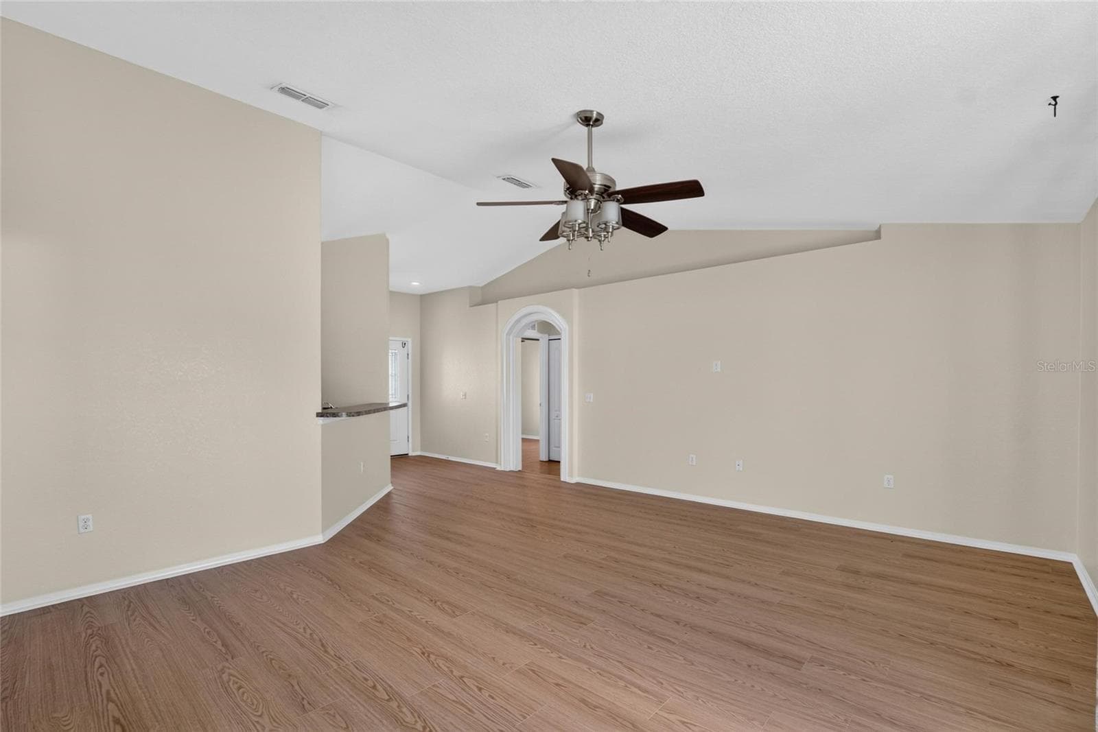 Single Family Residence at 212 MAJESTIC GARDENS LN, WINTER HAVEN, photo 12 of 48