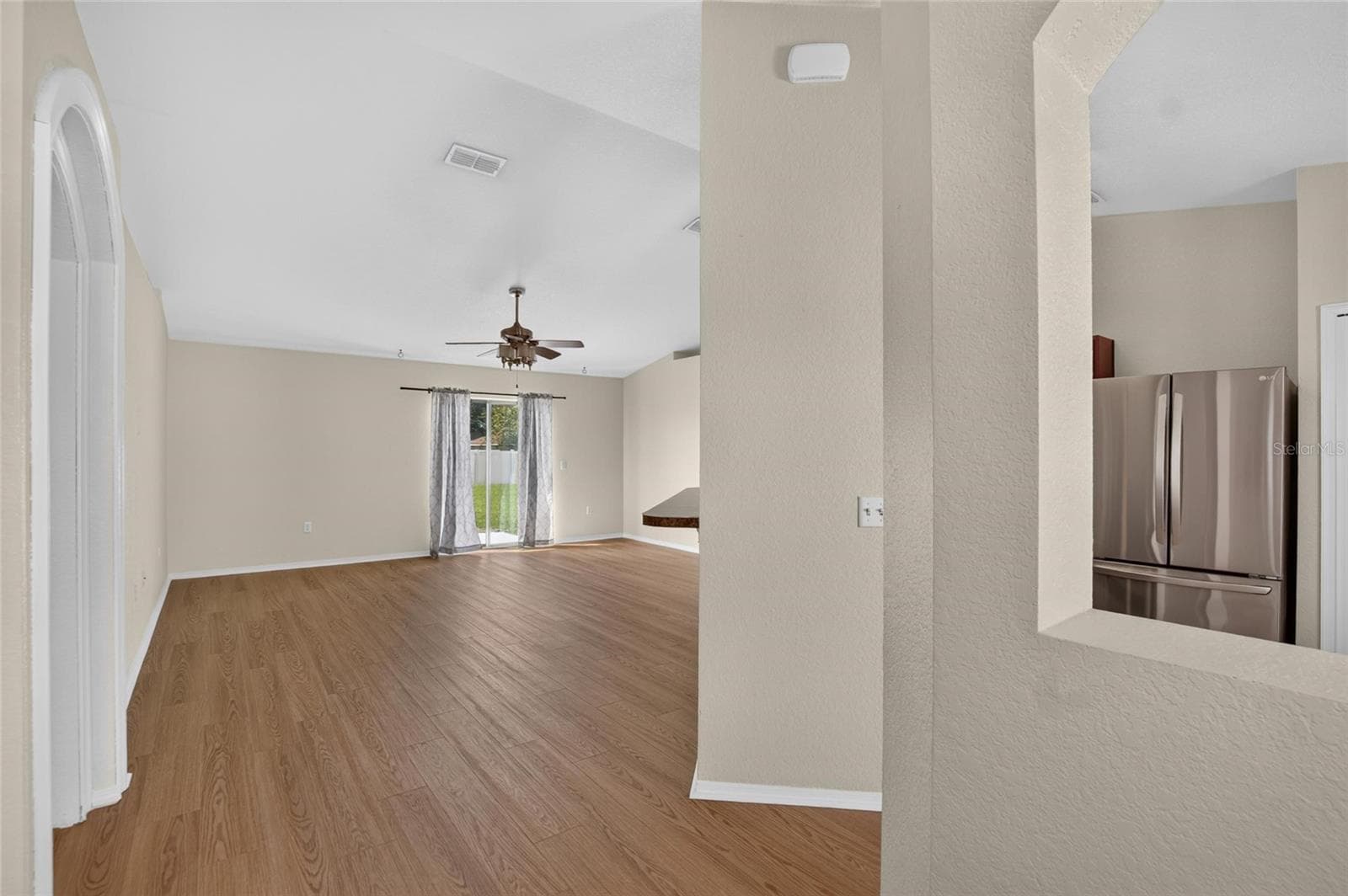 Single Family Residence at 212 MAJESTIC GARDENS LN, WINTER HAVEN, photo 17 of 48