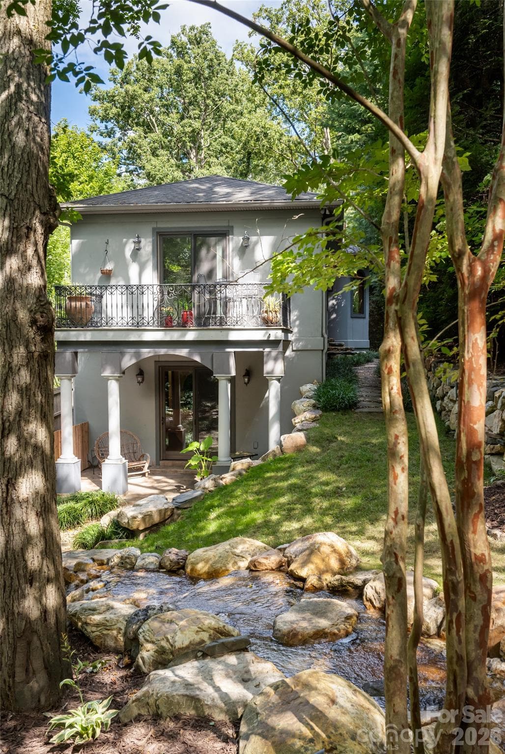 18 Woodlink Road