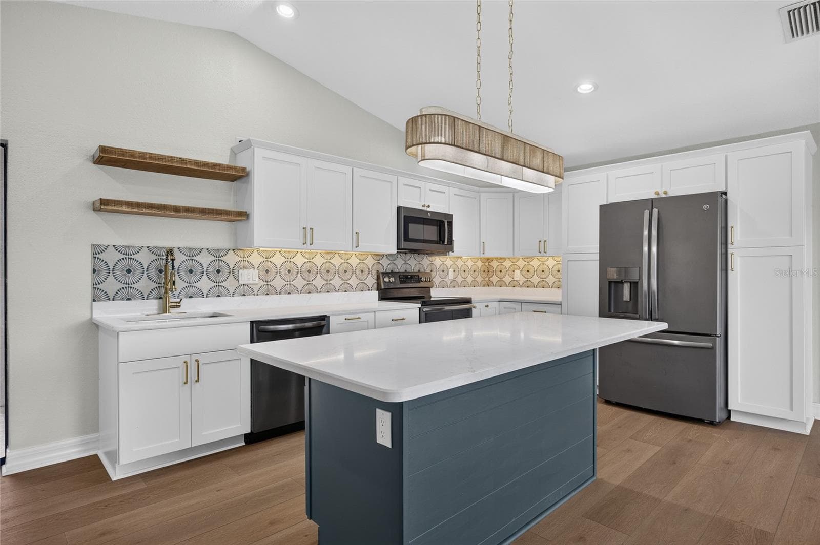 Single Family Residence at 251 BARCELONA ST, PUNTA GORDA, photo 10 of 43