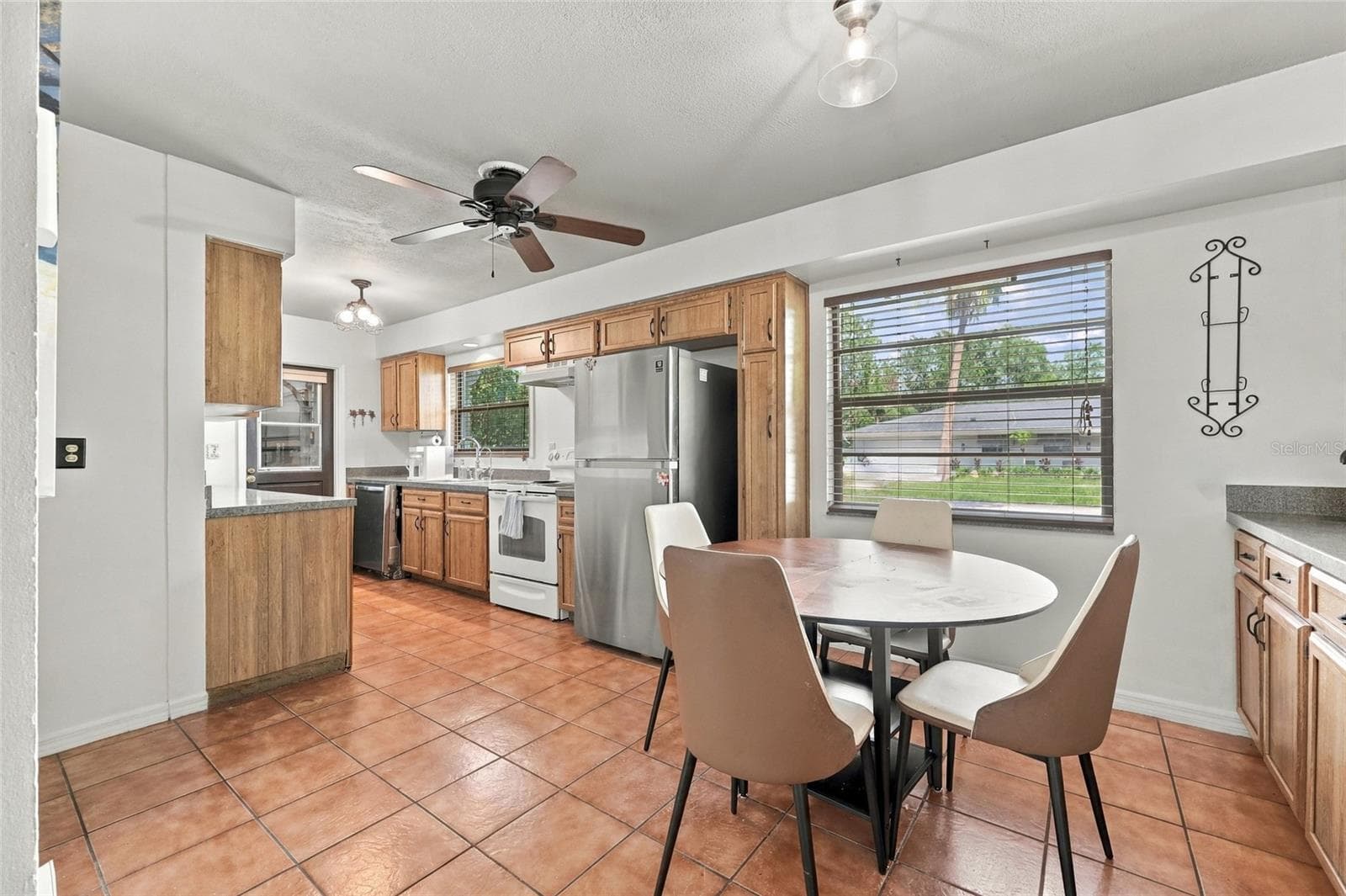 Single Family Residence at 3318 FLORENE DR, ORLANDO, photo 12 of 37