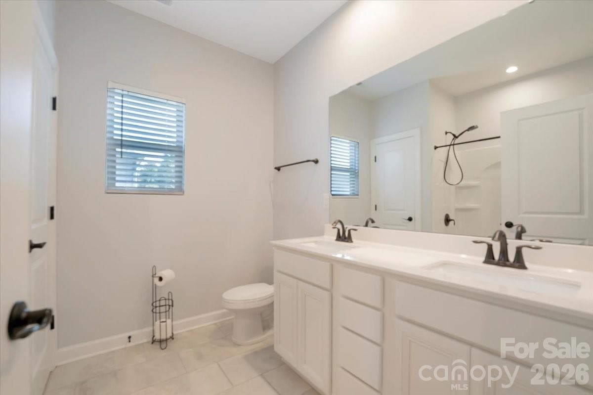 Hall Bath - 11140 Comiskey Lane, Charlotte
