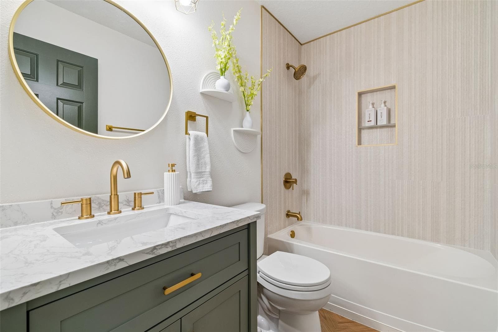 Townhouse at 504 WHEATON TRENT PL, TAMPA, photo 14 of 29