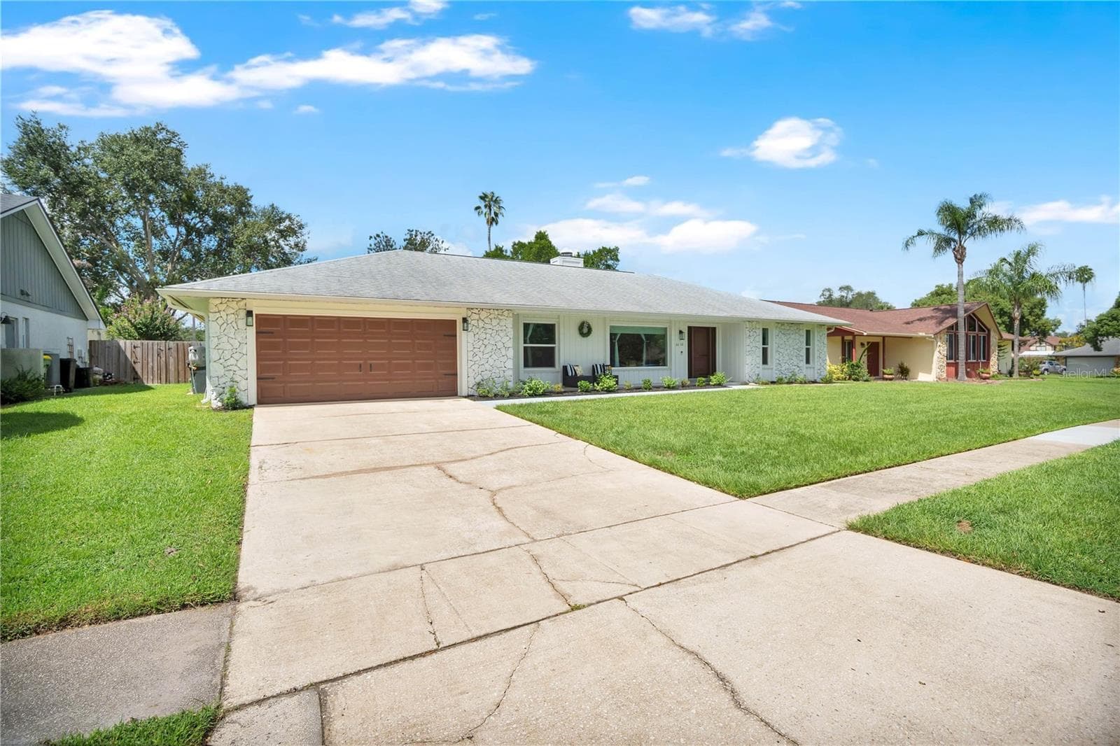 Single Family Residence at 6610 ORANGE KNOLL DR, BELLE ISLE, photo 2 of 43