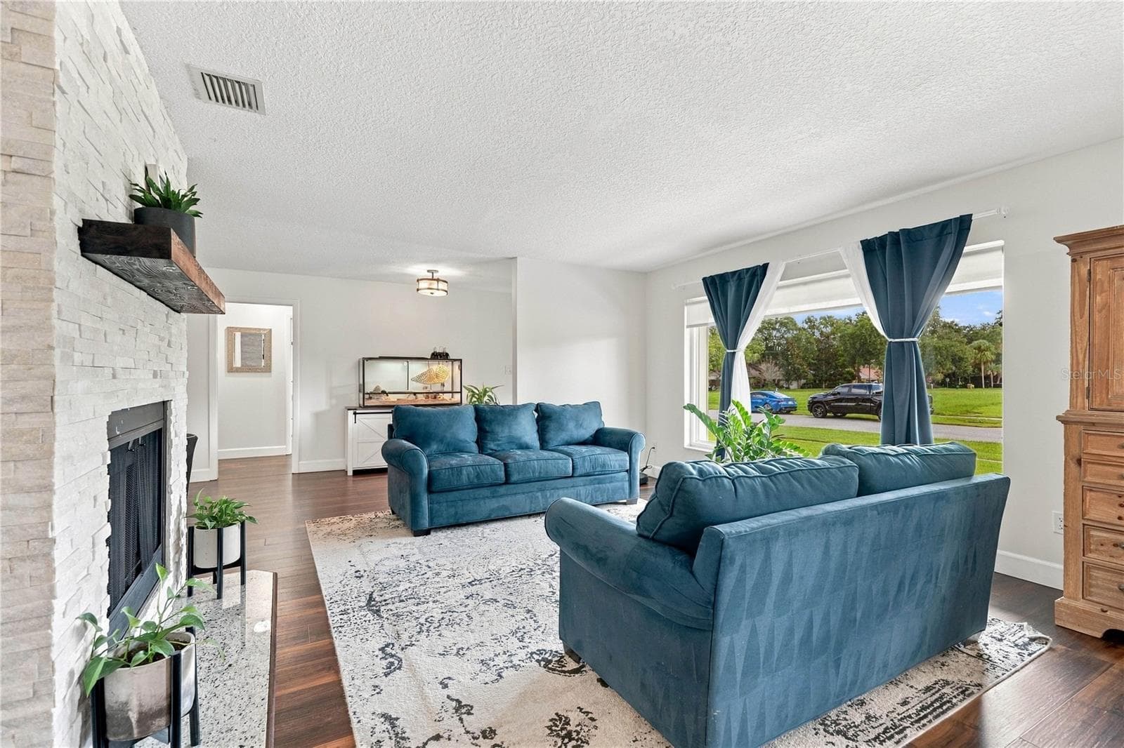 Single Family Residence at 6610 ORANGE KNOLL DR, BELLE ISLE, photo 6 of 43