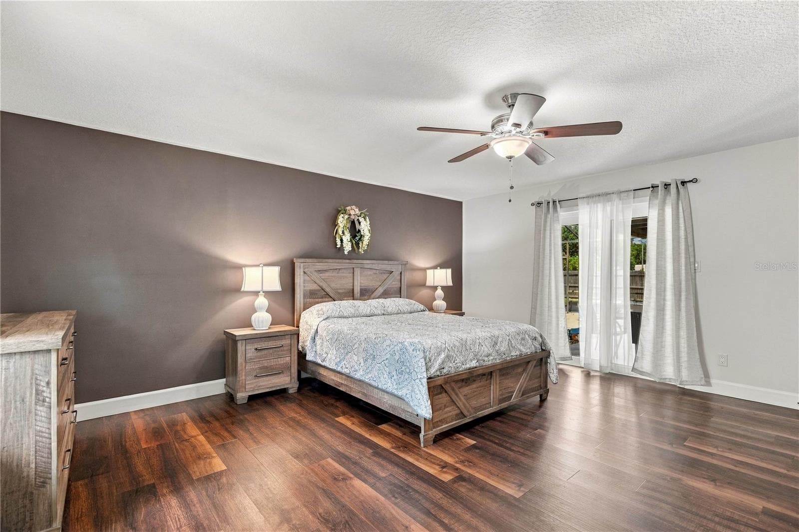 Single Family Residence at 6610 ORANGE KNOLL DR, BELLE ISLE, photo 17 of 43
