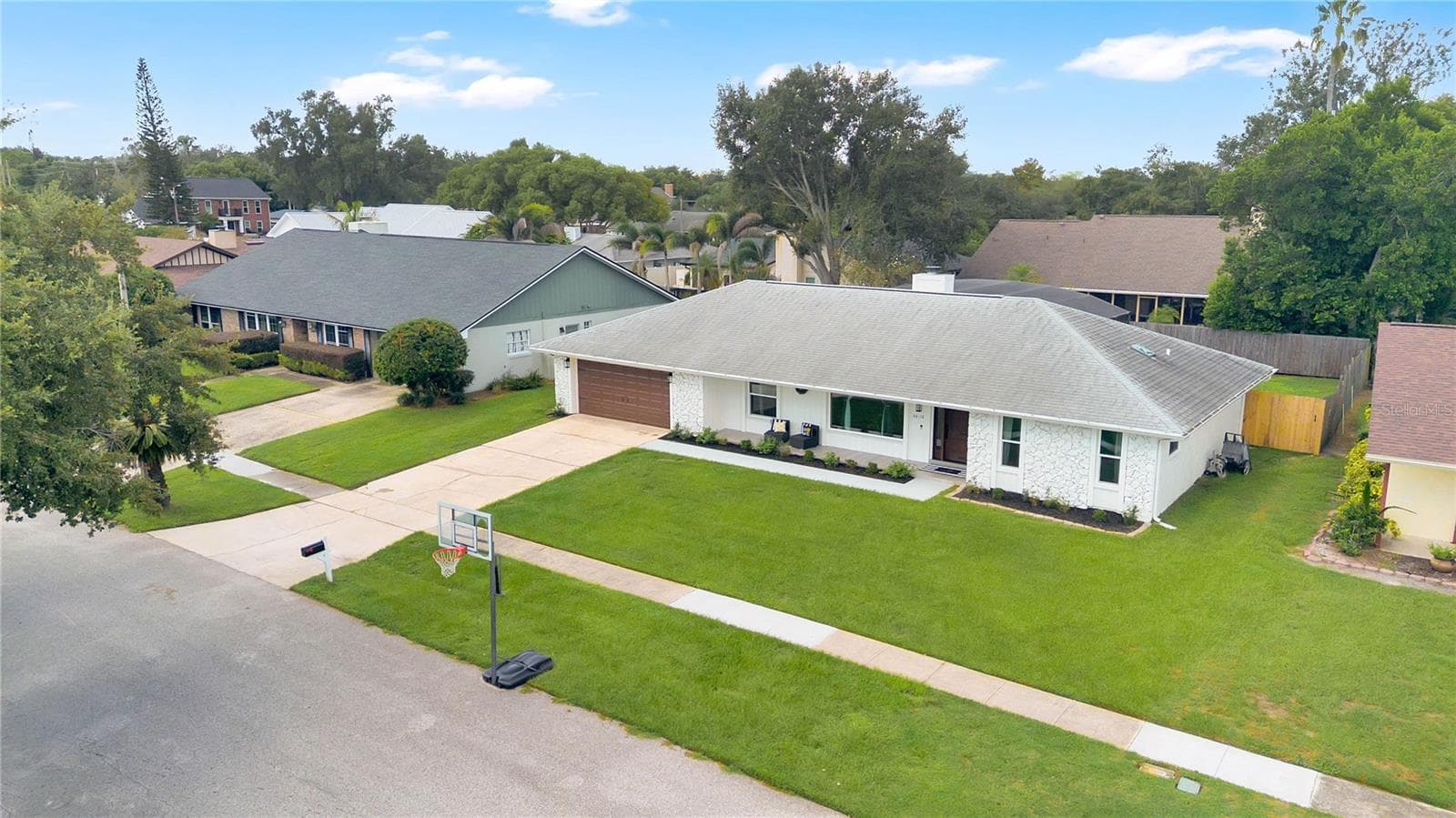 Single Family Residence at 6610 ORANGE KNOLL DR, BELLE ISLE, photo 36 of 43