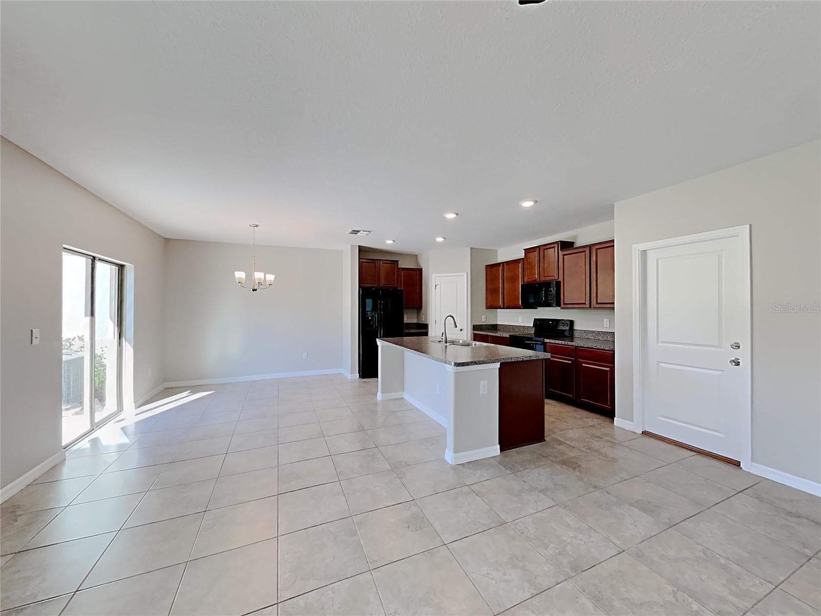 Single Family Residence at 15322 BROAD BRUSH DR, RUSKIN, photo 2 of 21