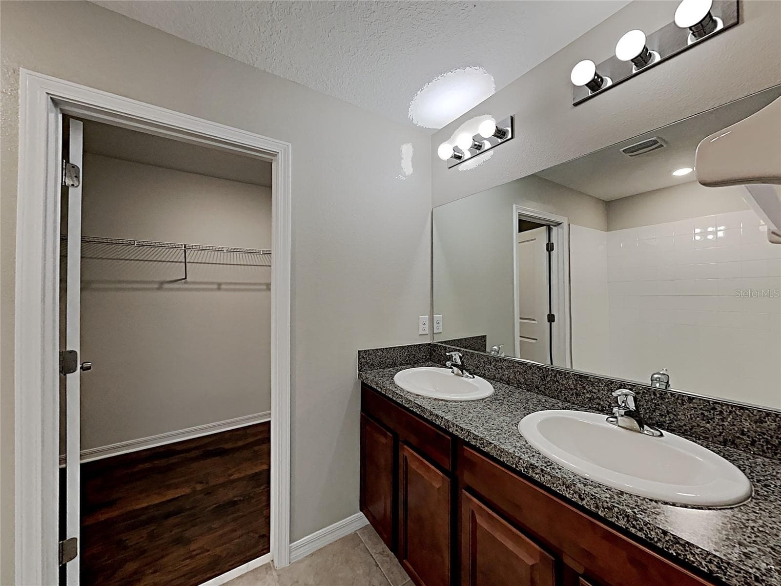 Single Family Residence at 15322 BROAD BRUSH DR, RUSKIN, photo 18 of 21