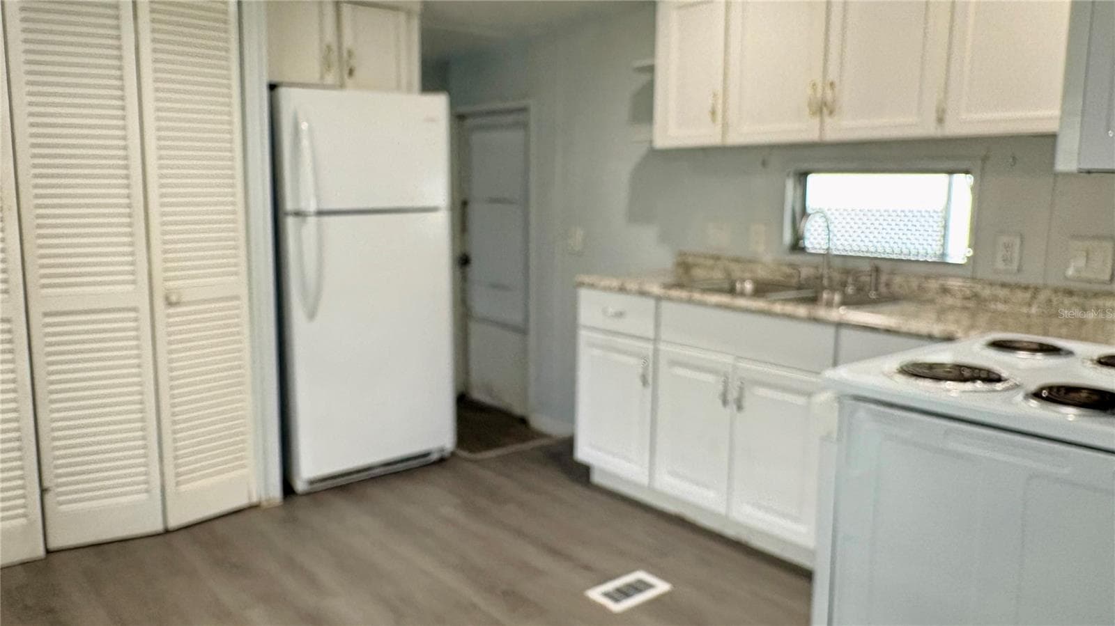 Kitchen - 5316 53RD AVE E #C21, BRADENTON