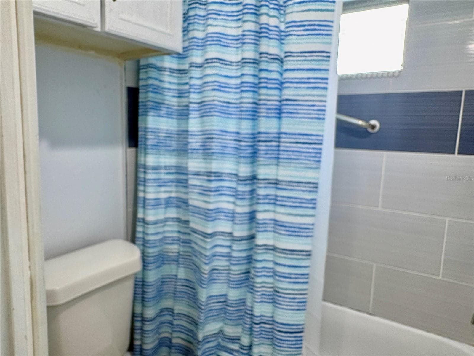 Bathroom 2 with Tub - 5316 53RD AVE E #C21, BRADENTON