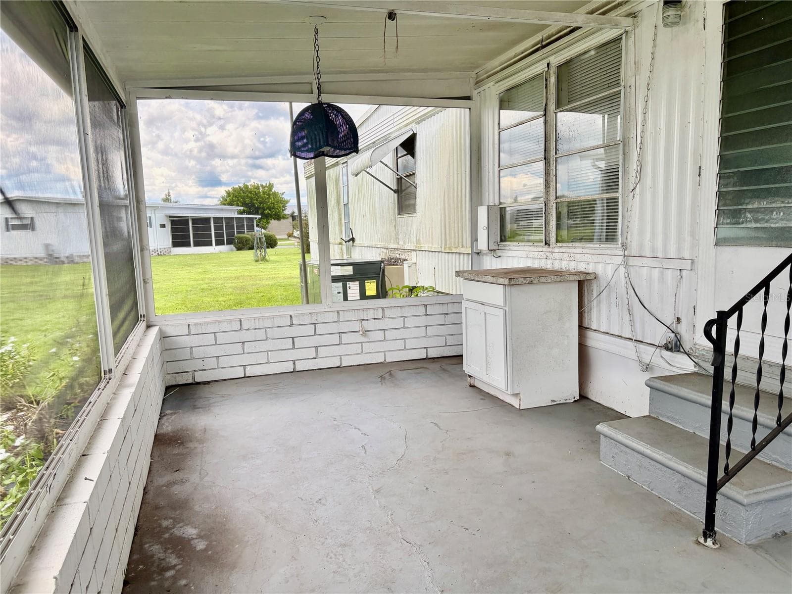 Screened Lanai - 5316 53RD AVE E #C21, BRADENTON