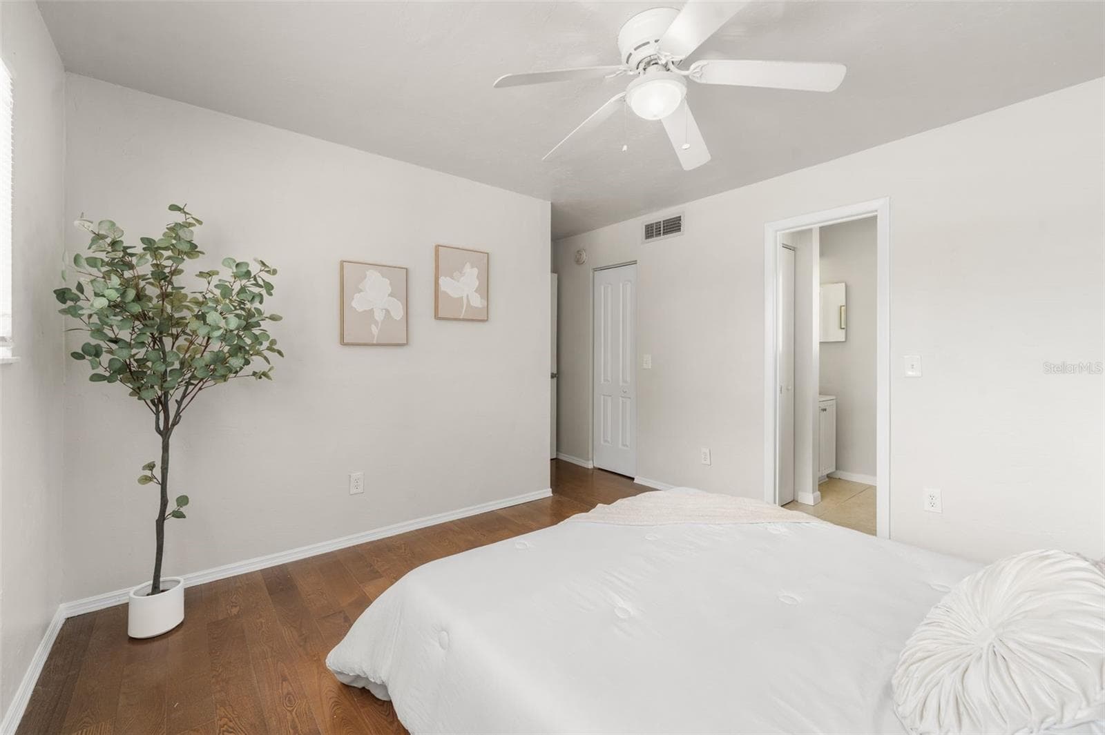 Condominium at 2508 SW 35TH PL #J-58, GAINESVILLE, photo 16 of 27