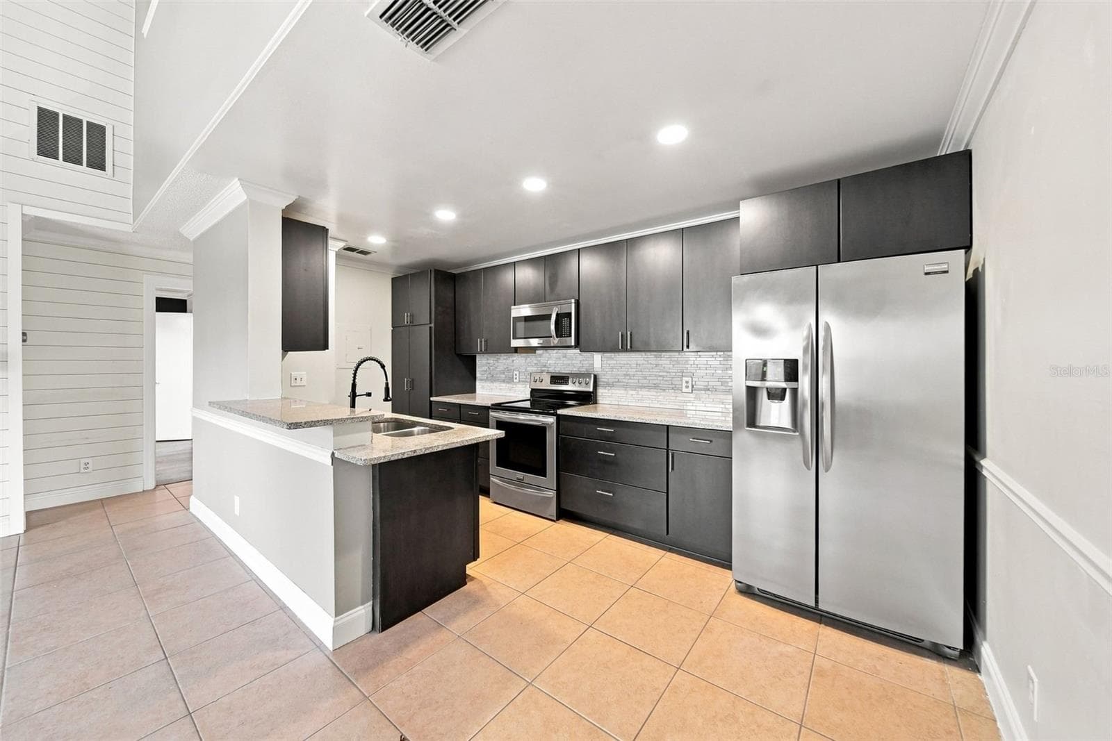 Condominium at 5986 WESTGATE DR #303, ORLANDO, photo 6 of 30