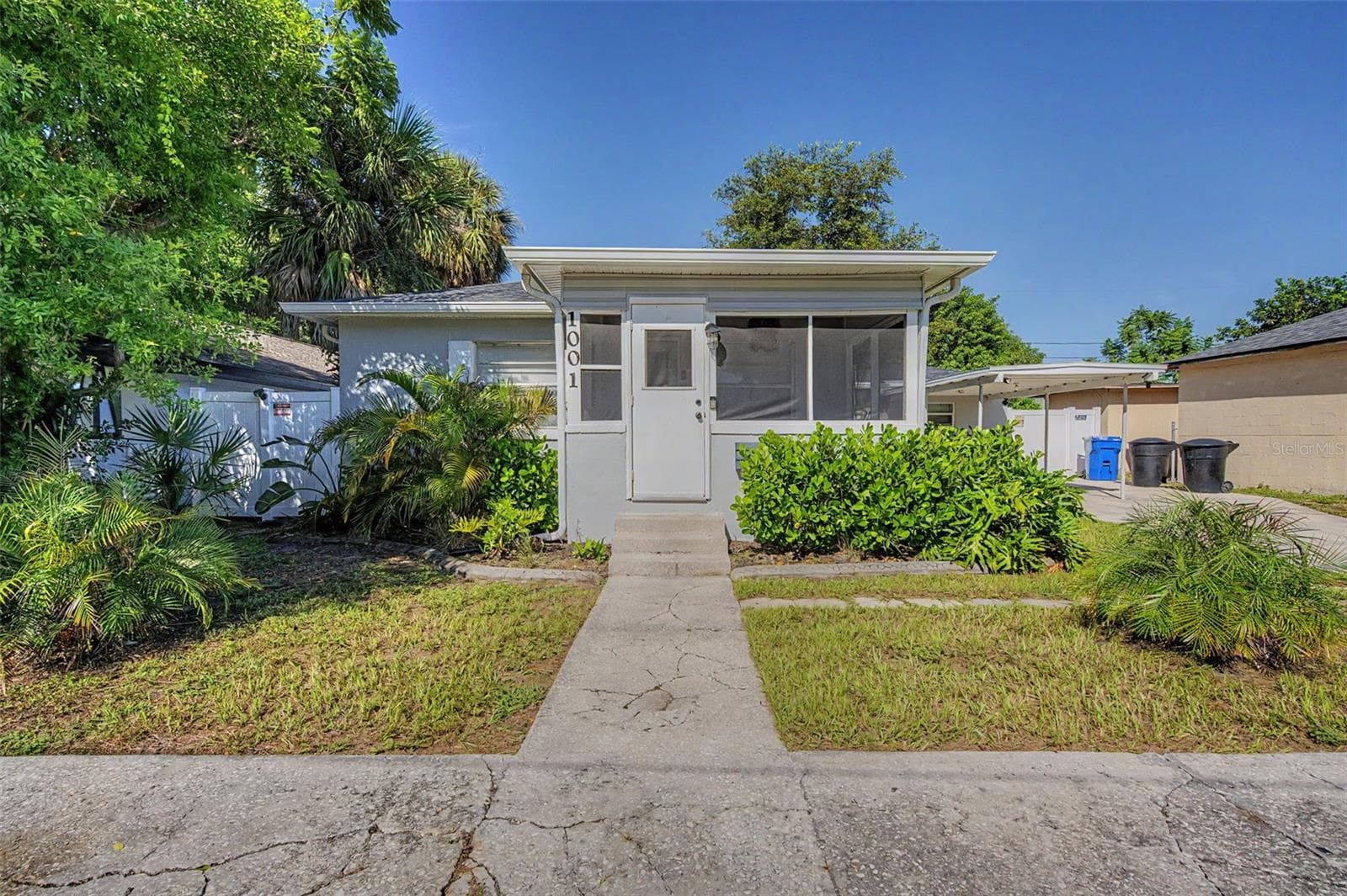 Single Family Residence at 1001 QUEEN ST S, ST PETERSBURG, photo 3 of 28
