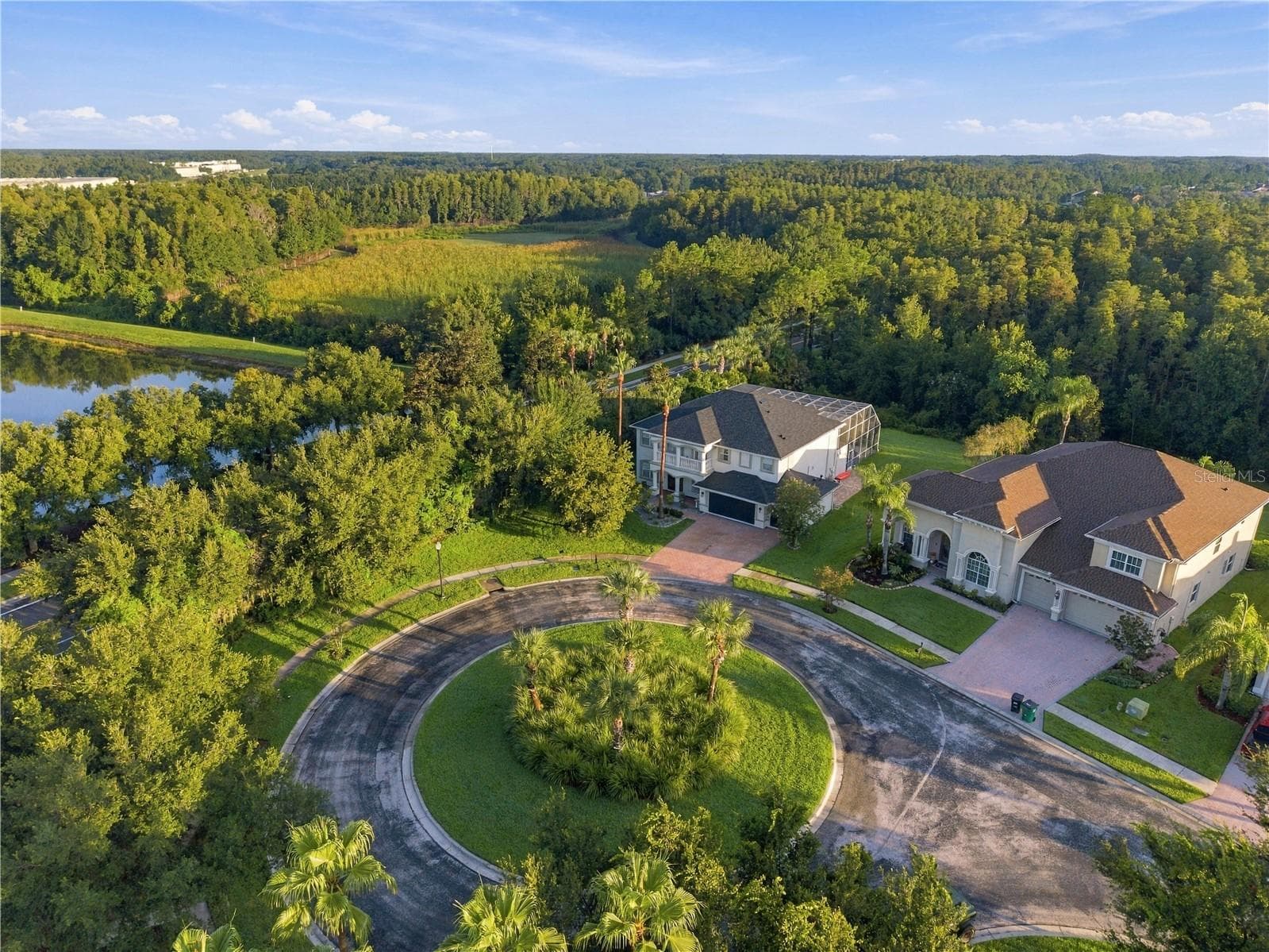 Single Family Residence at 27245 ROSELING CT, WESLEY CHAPEL, photo 8 of 104
