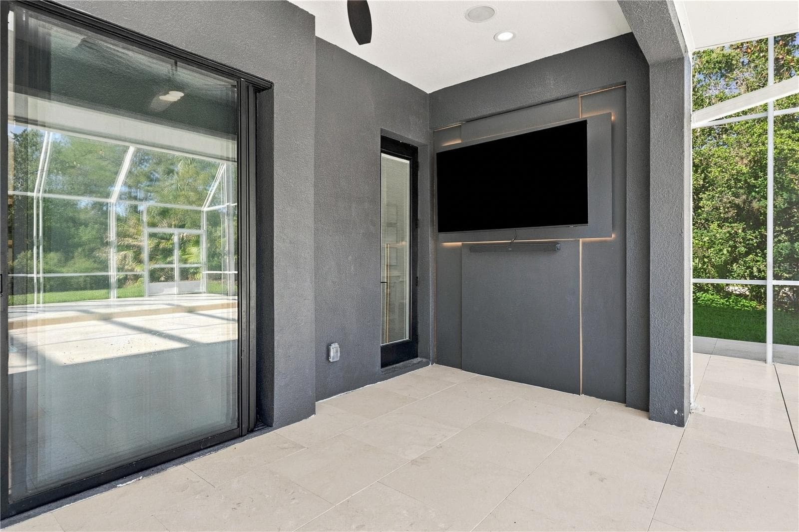 Single Family Residence at 27245 ROSELING CT, WESLEY CHAPEL, photo 41 of 104