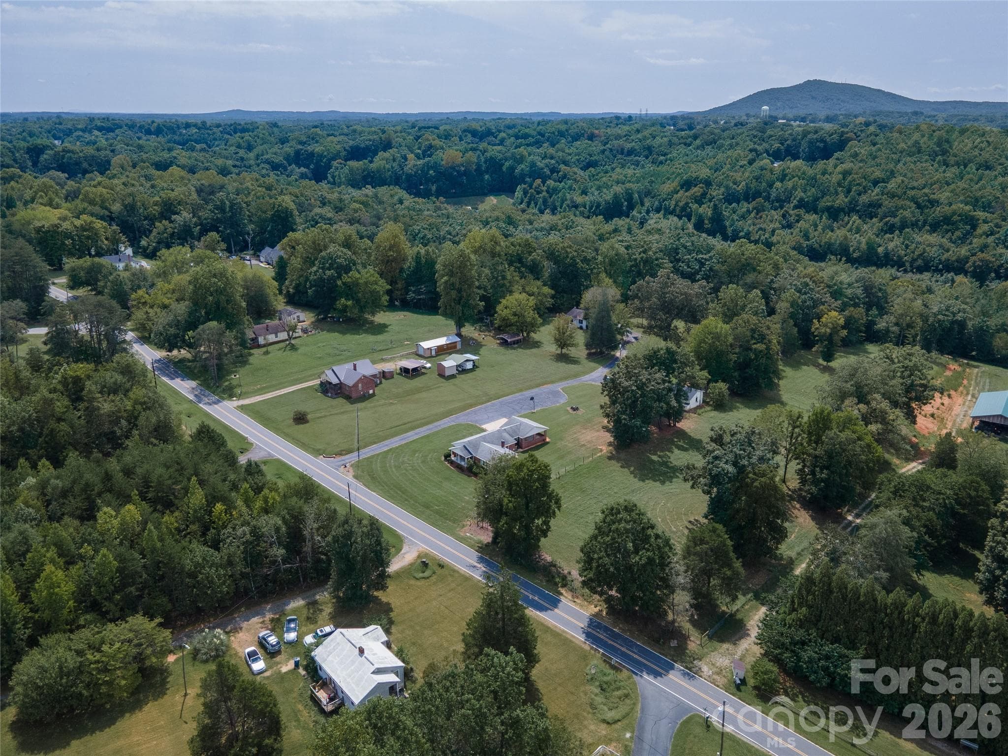 Single Family Residence at 5271 Harris Farm Road, Hickory, photo 12 of 46
