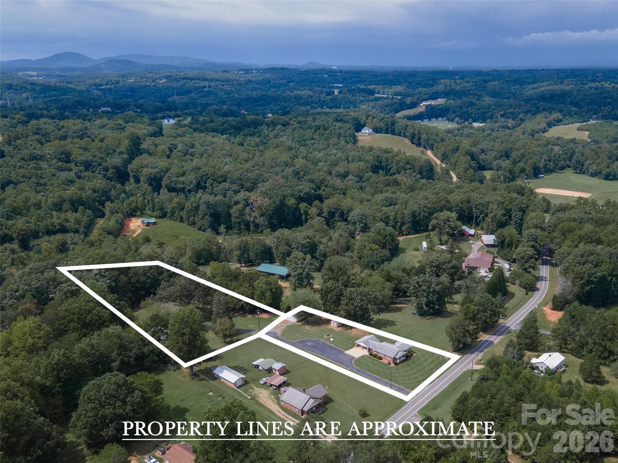 Single Family Residence at 5271 Harris Farm Road, Hickory, photo 15 of 46
