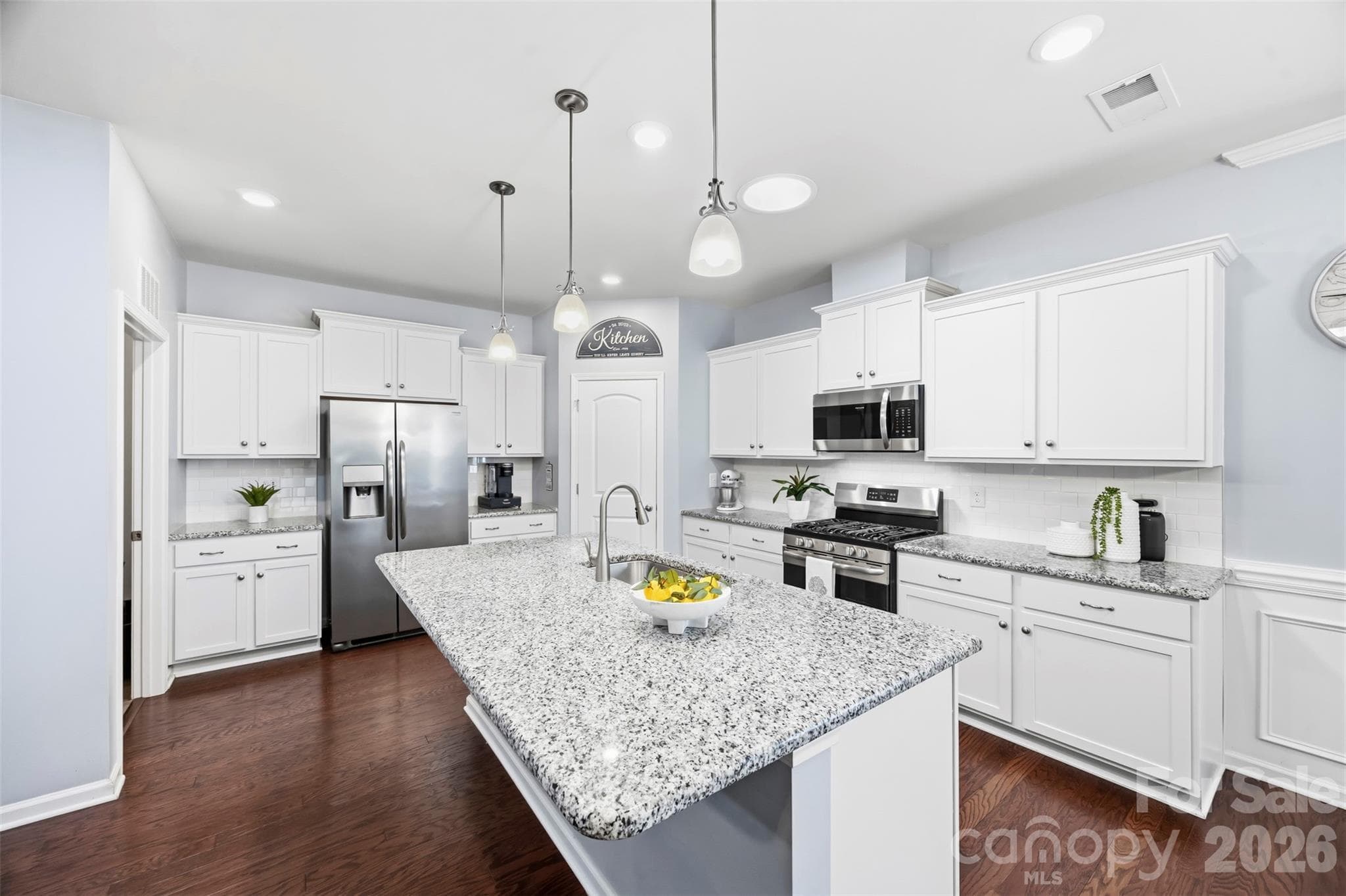 Single Family Residence at 140 Picasso Trail, Mount Holly, photo 10 of 37