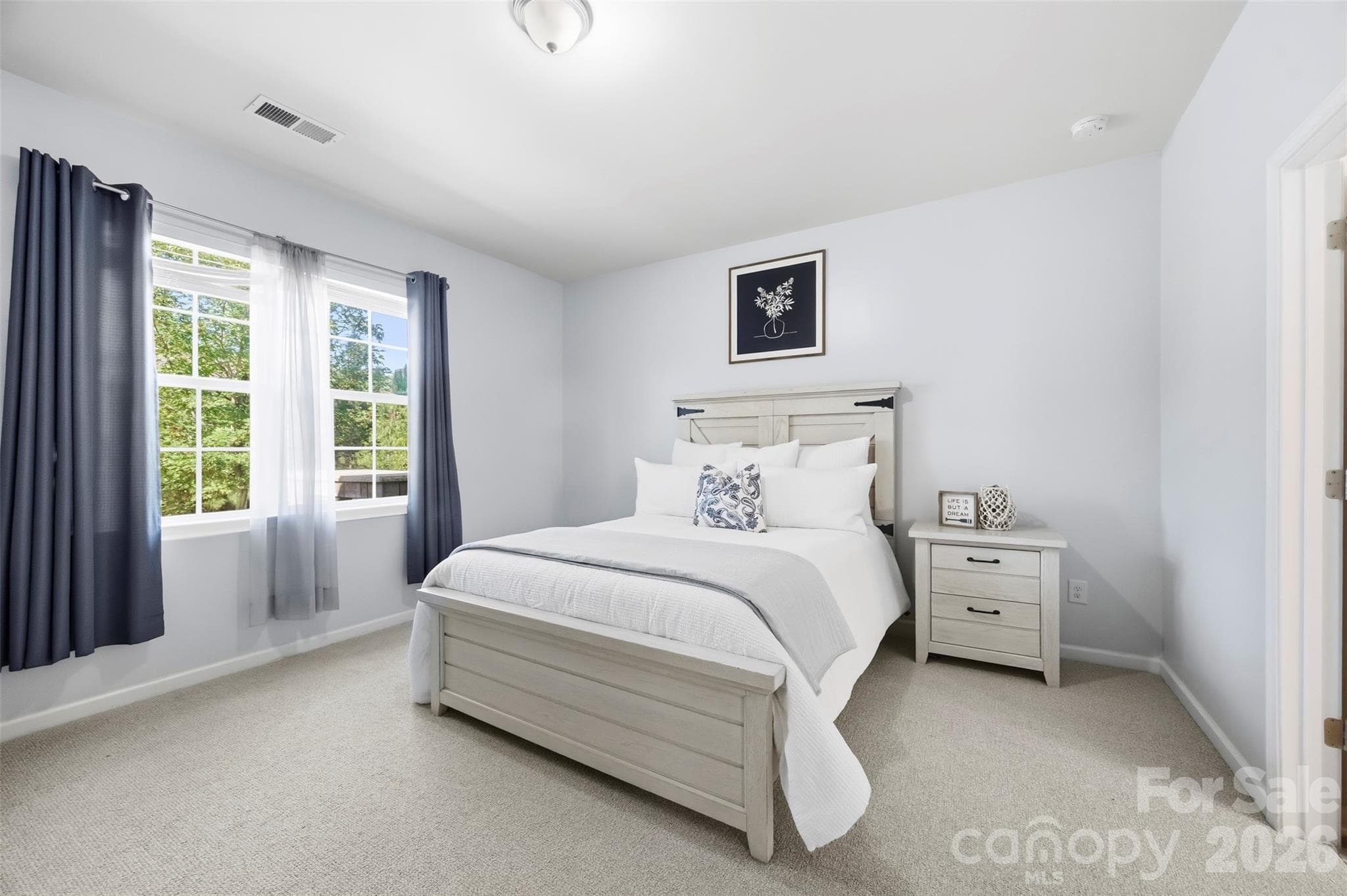 Single Family Residence at 140 Picasso Trail, Mount Holly, photo 13 of 37
