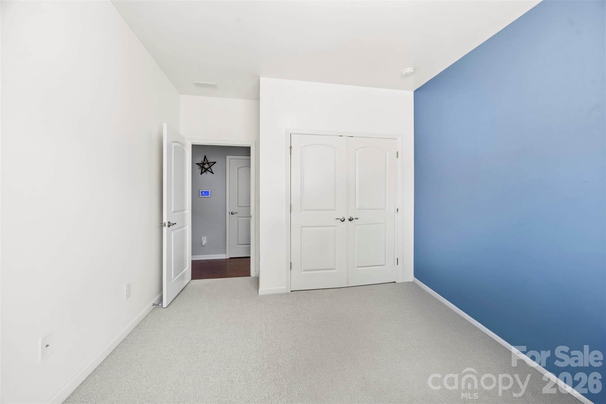 Single Family Residence at 140 Picasso Trail, Mount Holly, photo 20 of 37