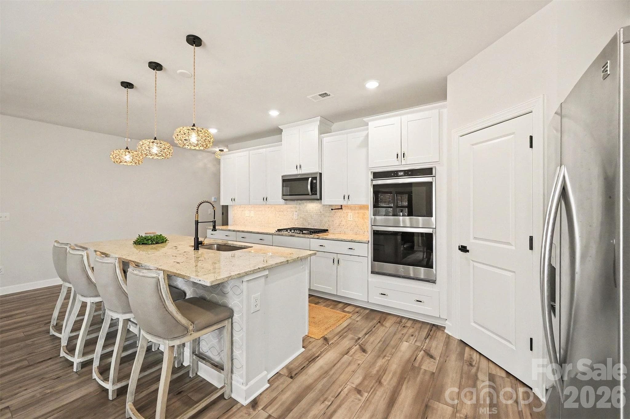 Single Family Residence at 6411 Barcelona Way, Charlotte, photo 7 of 44