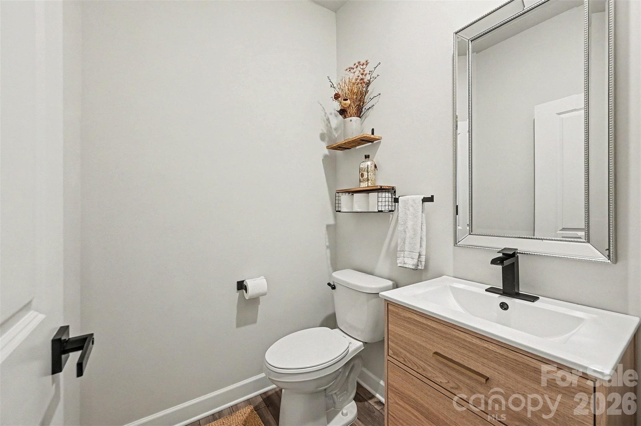 Single Family Residence at 6411 Barcelona Way, Charlotte, photo 16 of 44