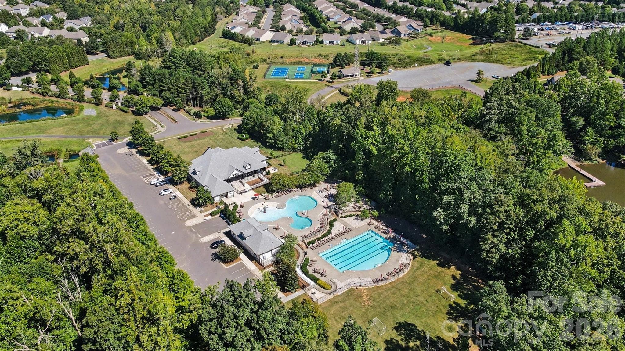 Single Family Residence at 6411 Barcelona Way, Charlotte, photo 39 of 44