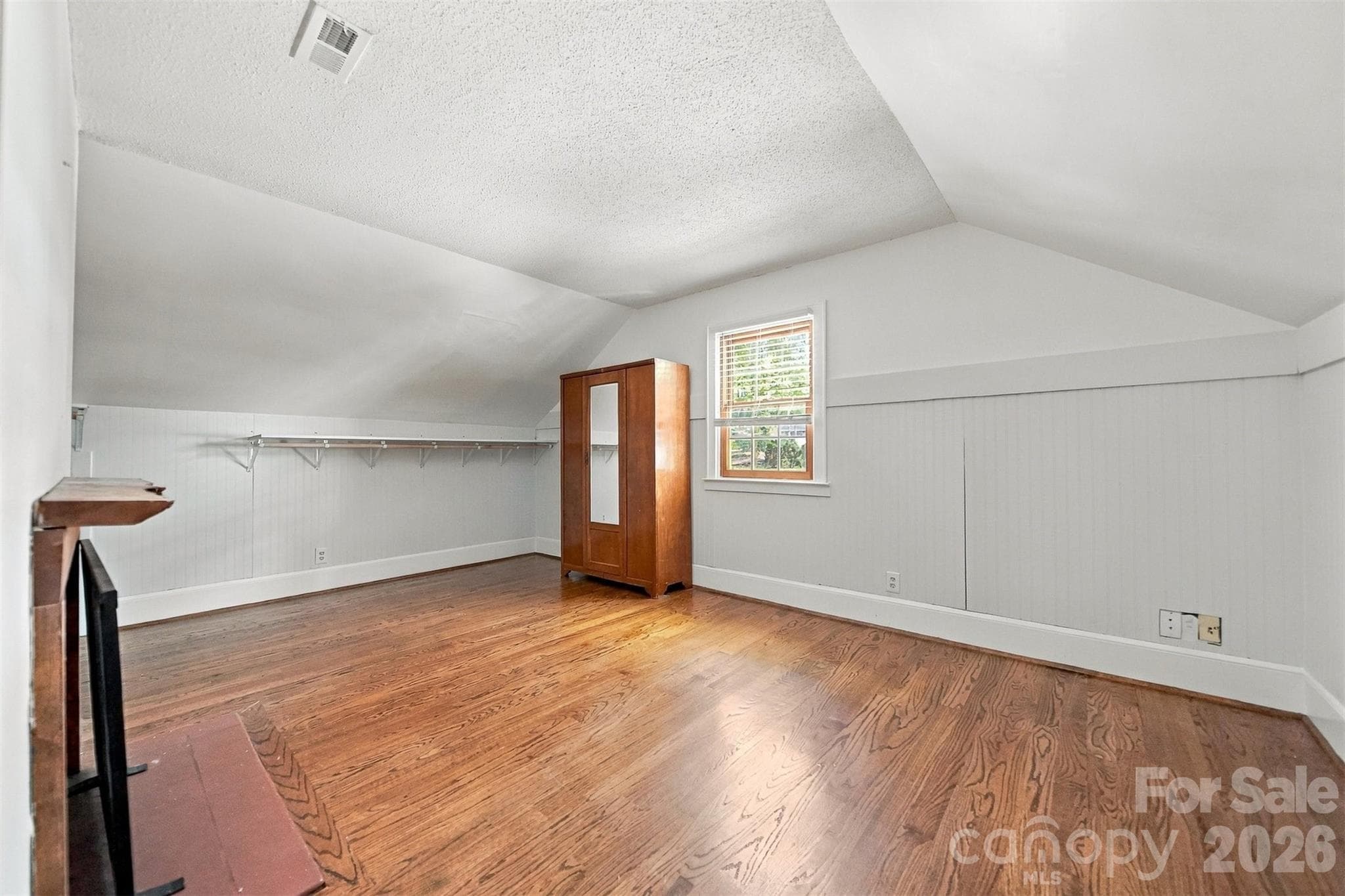 Single Family Residence at 1602 Fairway Drive, Newton, photo 27 of 46