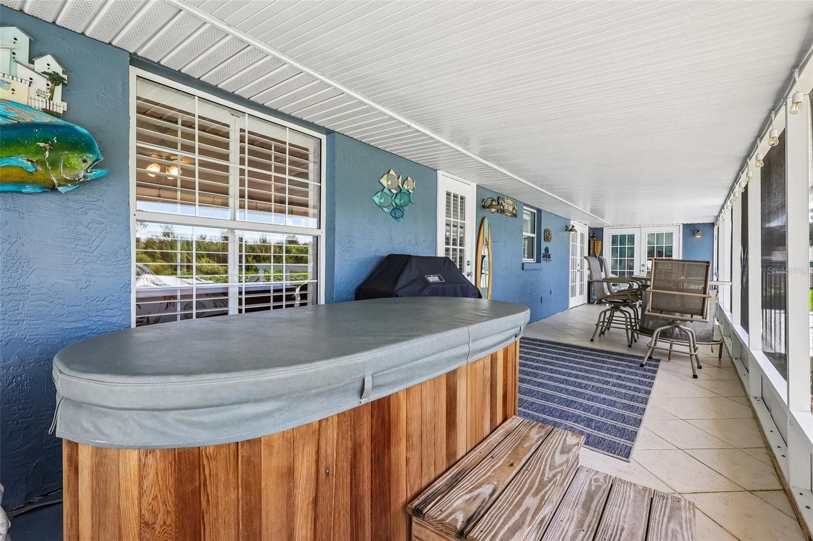 Screened in patio - 28116 LOIS DR, TAVARES
