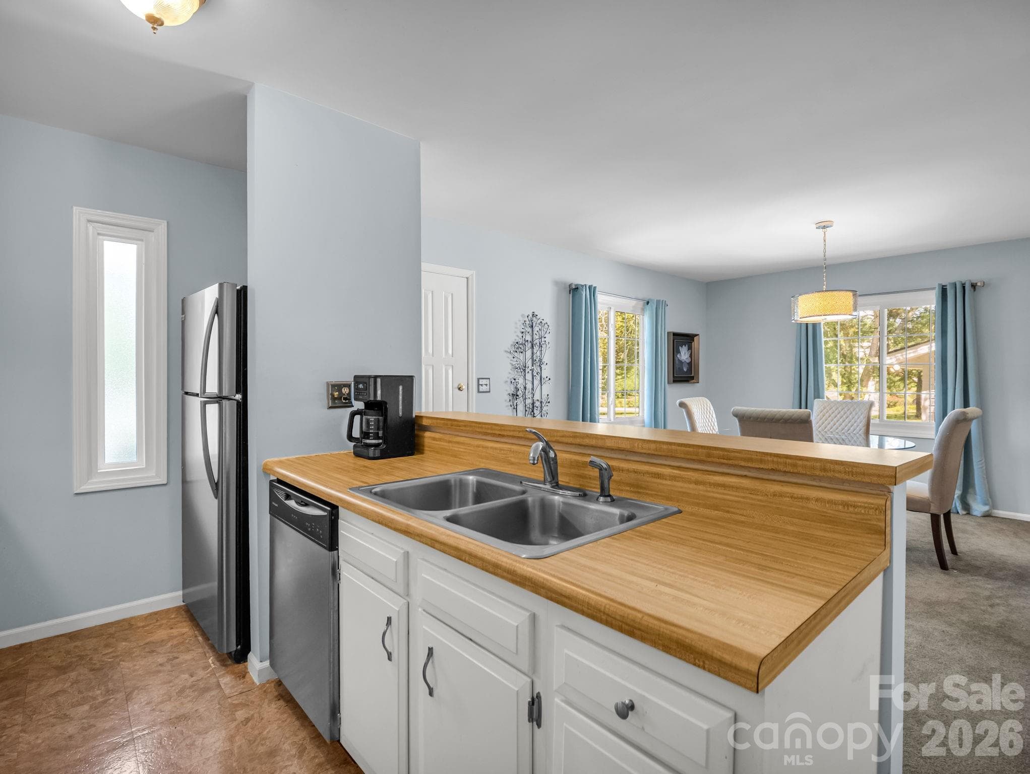Single Family Residence at 3 Apple Blossom Lane, Hendersonville, photo 20 of 31