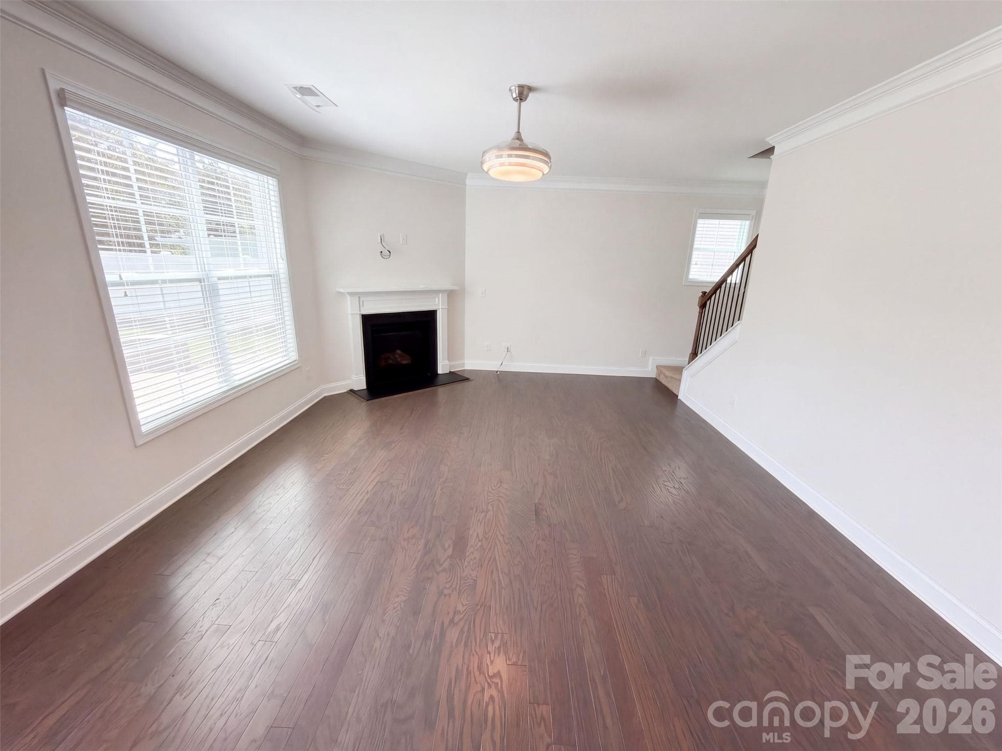 Single Family Residence at 5015 Sea Cliff Lane, Lancaster, photo 6 of 15