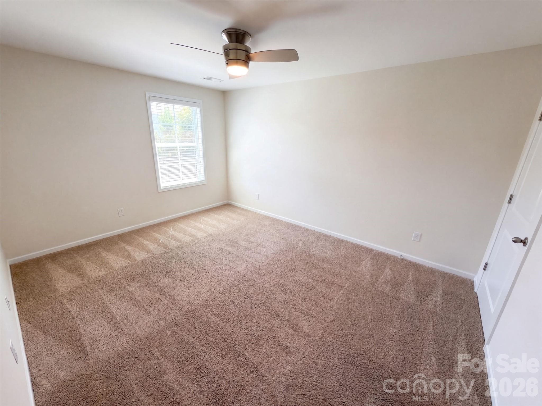 Single Family Residence at 5015 Sea Cliff Lane, Lancaster, photo 9 of 15