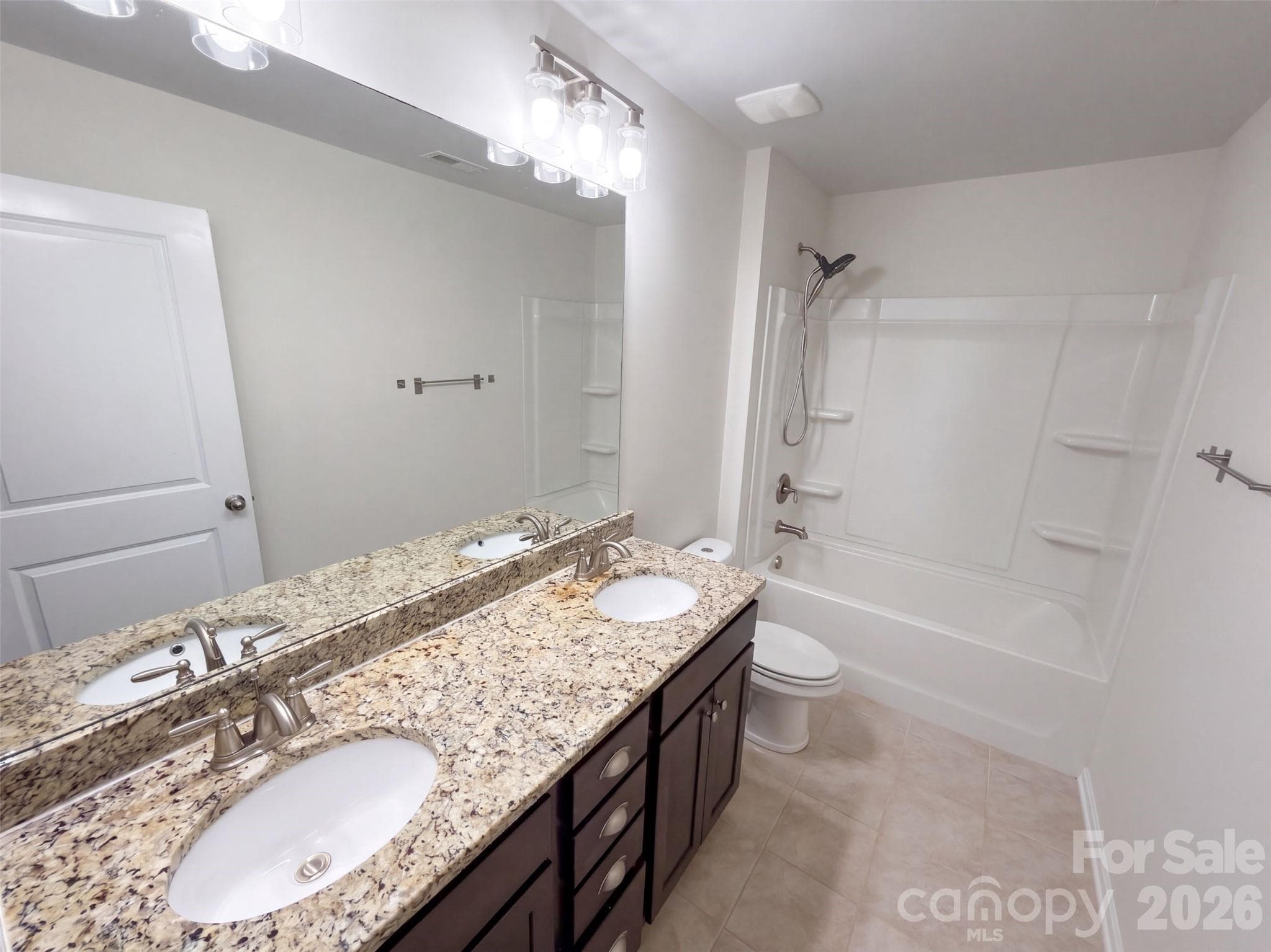 Single Family Residence at 5015 Sea Cliff Lane, Lancaster, photo 13 of 15